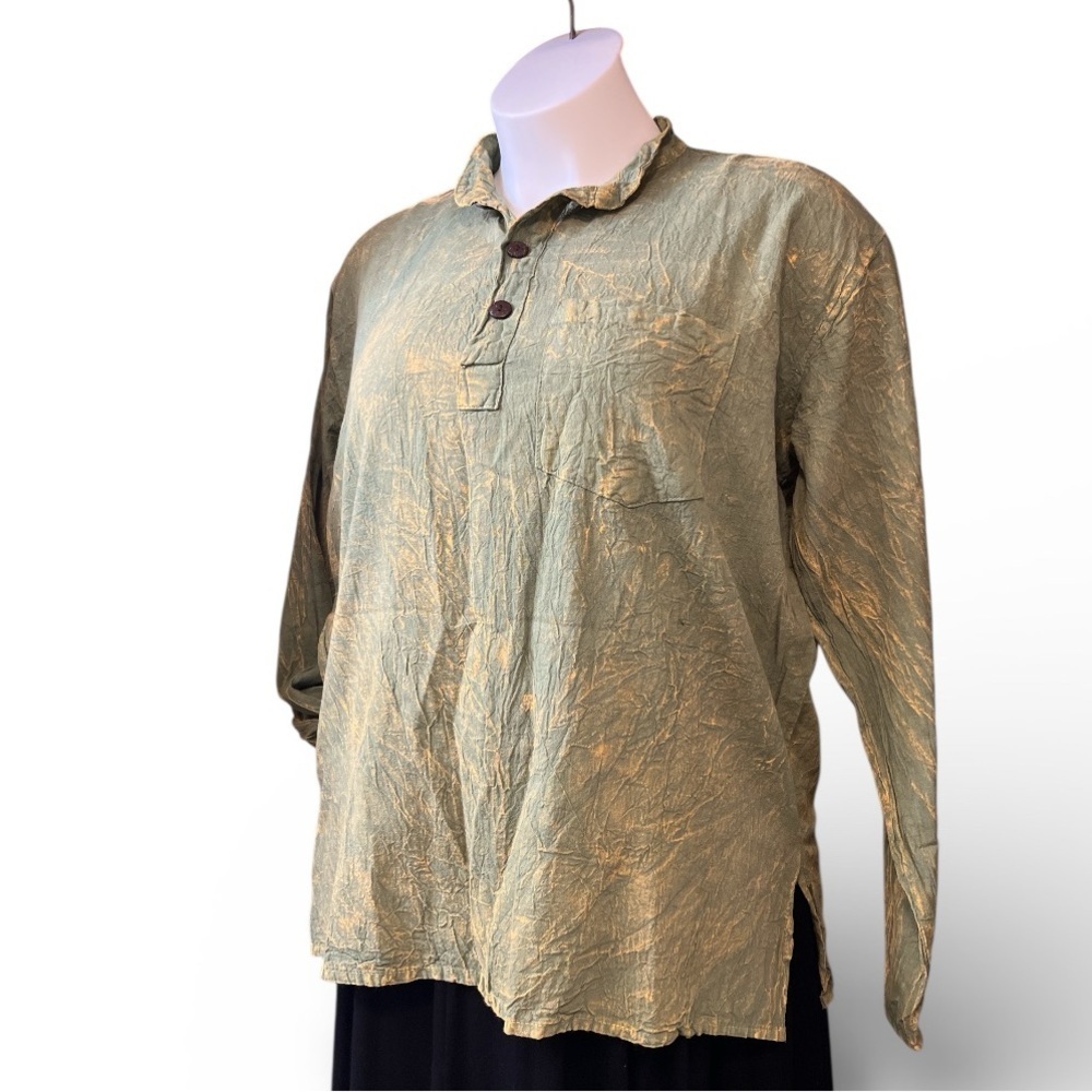 Kathmandu Imports Green Men’s Henley Style Coconut Button Shirt Acid Wash NWT